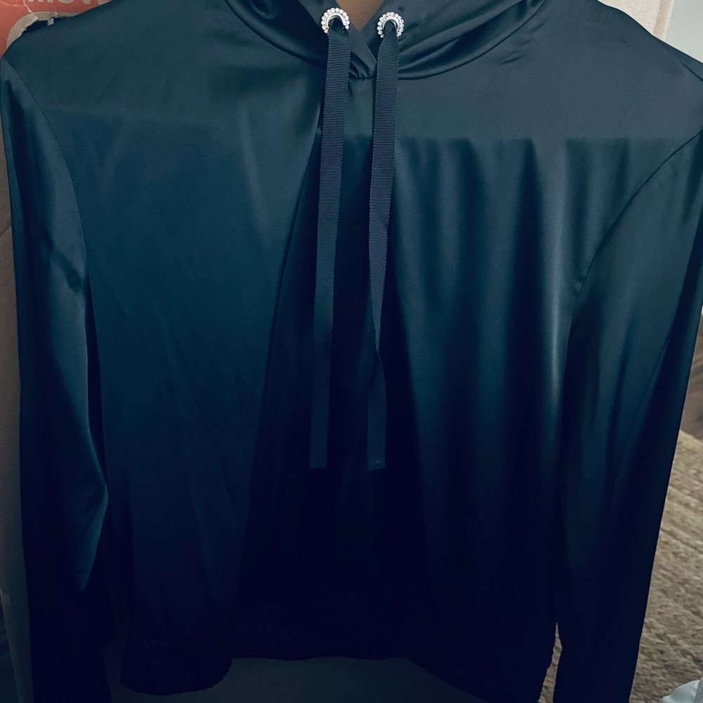 Express Black Long Sleeve Fitted Hoodie
Smoke free home